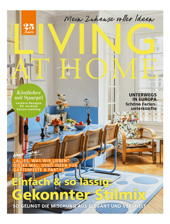 Living at home Titel